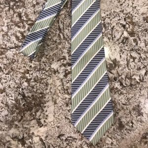 Geoffrey Beene Tie - 4”